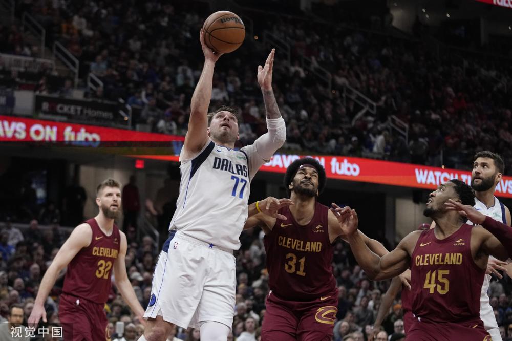 台上更具竞 台上更具竞