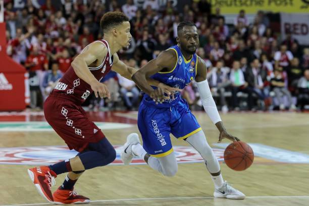 更前沿的思 更前沿的思